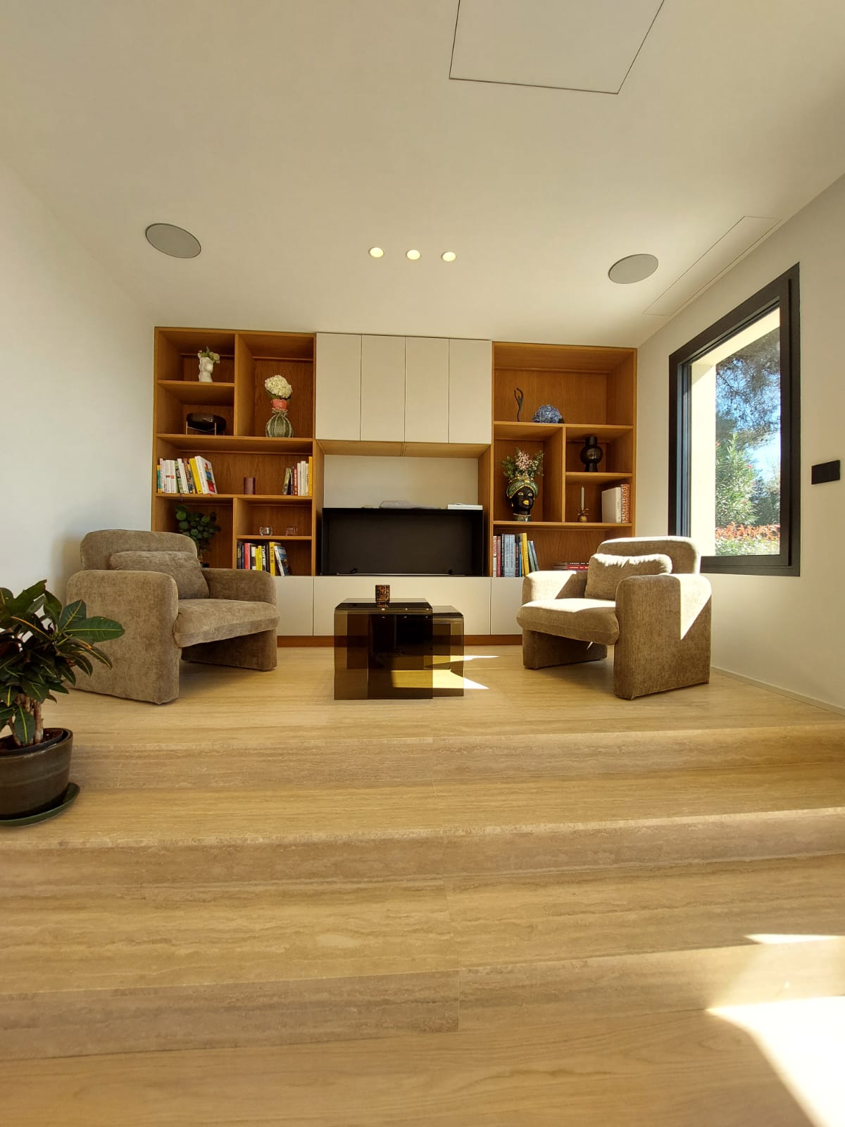 82326511 1fa3 4dfe a2dc 0866fbba21e4