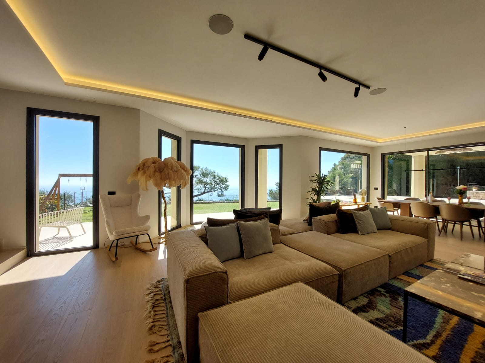 b4c5e0ba fdb9 40f3 8102 92aca83f5724